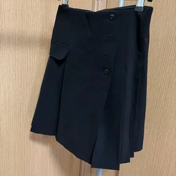 ENVYM 블랙 스커트