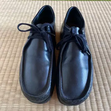 클락스 왈라비 가죽 블랙 UK 8