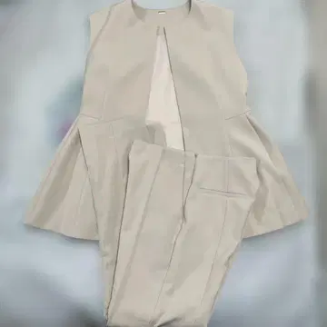 라이트 그레이 플레어 실루엣 셋업