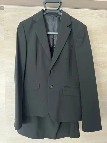 블랙 취업 정장 자켓과 스커트 세트