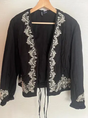 H&M 자수 코튼 자켓 사이즈 36 S사이즈 택없는 새상품