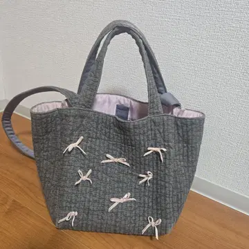 Gypsophila 그레이 퀼팅 토트백