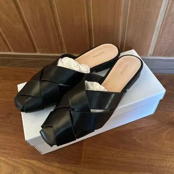 [ 새상품 ] merlot 크로스 스트랩 뮬 L 사이즈