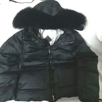 PYRENEX 블랙 다운 자켓 퍼 포함