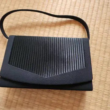 블랙 스트라이프 숄더백