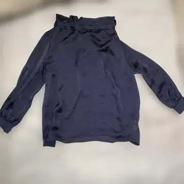 네이비 긴팔 블라우스 폴리에스테르 100%