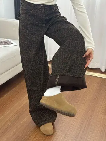 레오파드 무늬 데님 와이드 팬츠