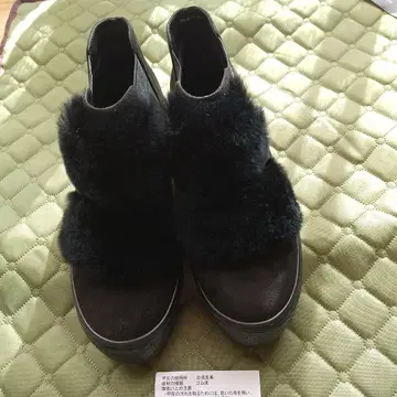 블랙 스웨이드 퍼 어그 부츠