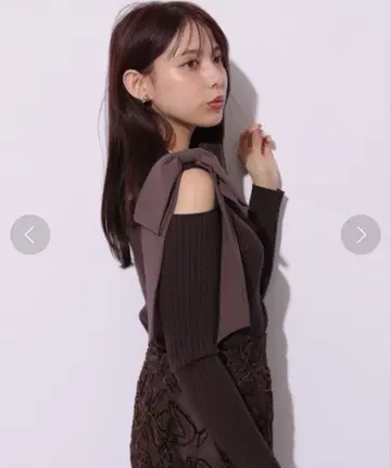 [ 새상품급 ] Mystrada 오픈 숄더 리본 니트