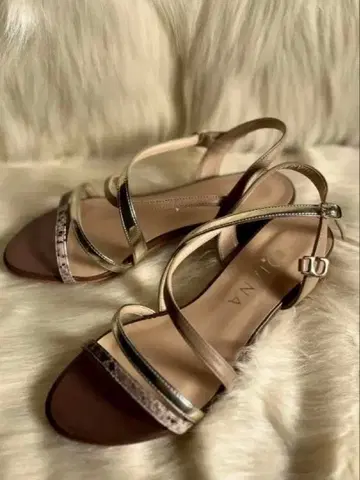 DIANA 다이애나 샌들