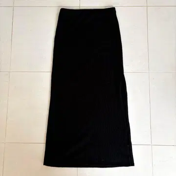 Reformation 니트 스커트