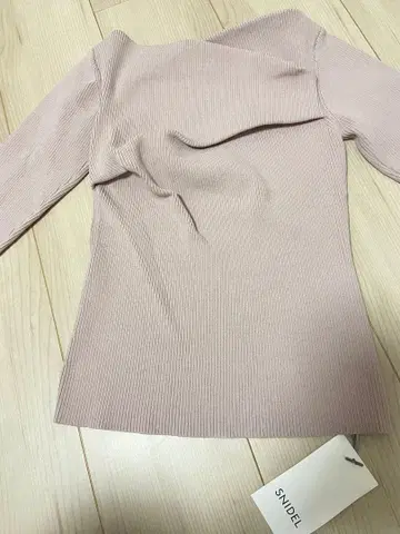 SNIDEL 핑크 리브 니트 긴팔