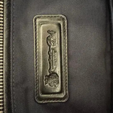 가죽 숄더백 블랙