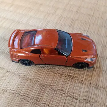 토미카 23 NISSAN GT-R
