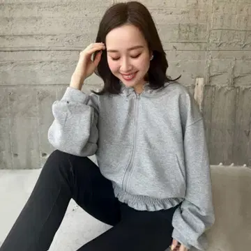 [ 미사용 새상품 ] 프릴 달린 집업 후드티