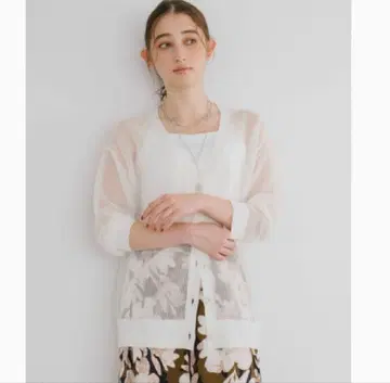 2025 스트라 메쉬 니트 가디건 (오프 사이즈 38)