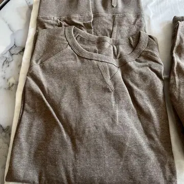 JAL 퍼스트 클래스 브라운 V넥 스웨트 셔츠 긴팔