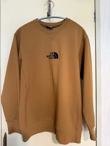 THE NORTH FACE 브라운 크루넥 맨투맨