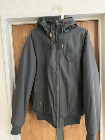 VOLCOM 그레이 후드 부착 자켓