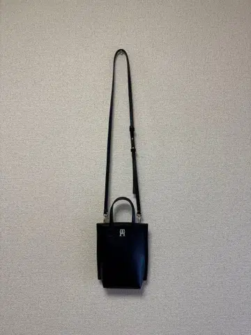 타미힐피거 미니 토트백