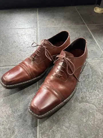 CASTELBAJAC 브라운 드레스 슈즈