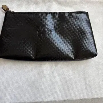 블랙 프래그먼트 케이스 엠보싱 로고