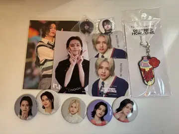 INI 부채 아크릴 스탠드 캔뱃지