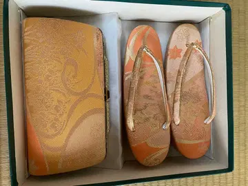 일본 의류용 가방과 일본 나막신 세트