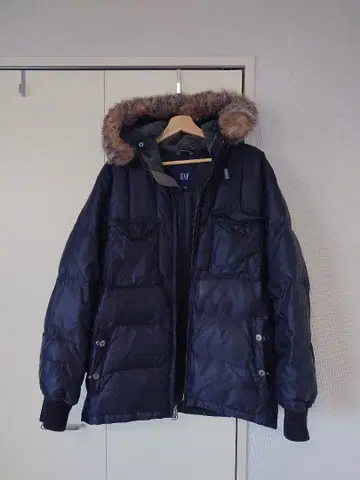 GAP 다운 자켓 퍼 포함 블랙