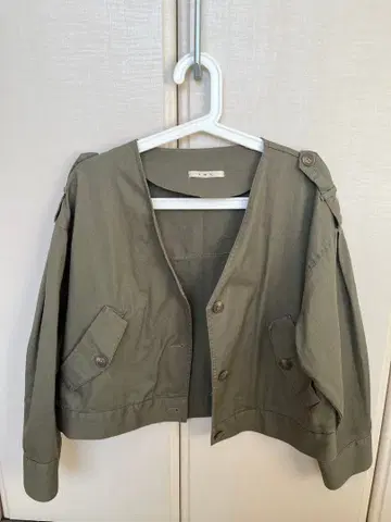 올리브 그린 밀리터리 자켓