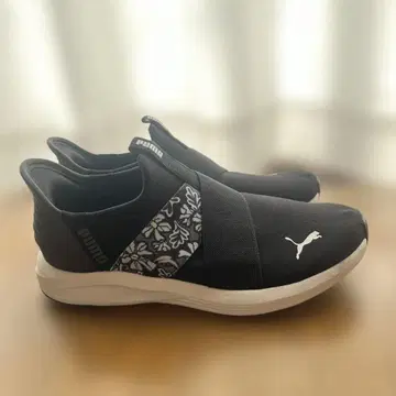 PUMA 플라울 새상품급 23.5cm