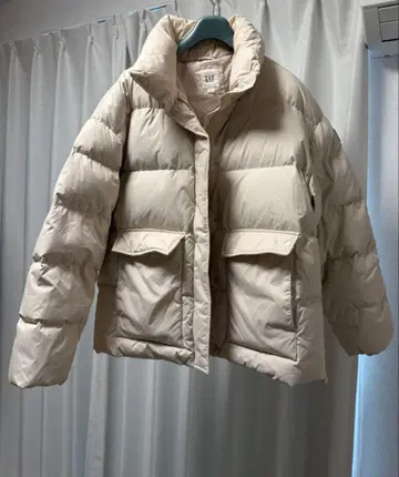 GAP 베이지 다운 자켓