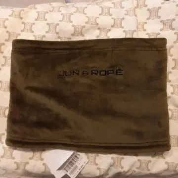 JUN & ROPE 넥워머 올리브