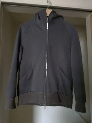 ATTACHMENT 풀 집업 후드티