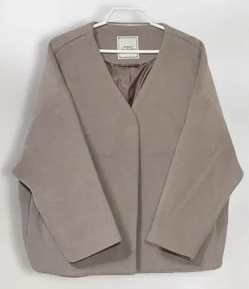 JEANASIS 노카라 자켓 브라운 계열 숏 기장 깔끔한