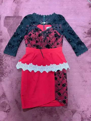 소브레 페플럼 원피스 M 레드