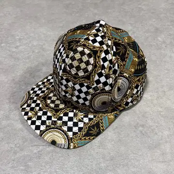 XLARGE 엑스라지 키헤이 체인 디자인 스냅백 캡