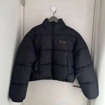 Sedacle 크롭 다운 자켓 블랙 라메