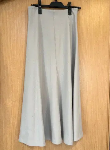 TOMORROWLAND 새상품급 따뜻한 울 플레어 스커트