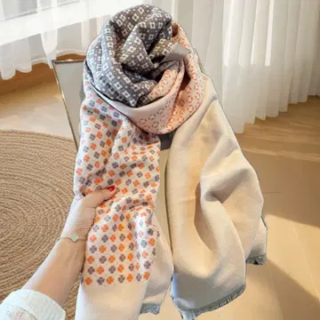 기하학 패턴 꽃무늬 머플러