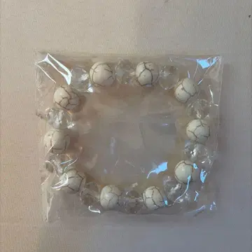 화이트 스톤과 크리스탈 팔찌