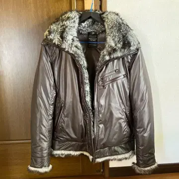 다운 자켓 브라운 사이즈 50