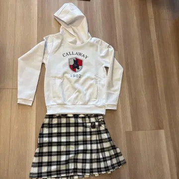CALLAWAY 후드 부착 긴팔과 체크 무늬 스커트