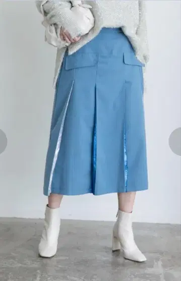 [ 택 포함 새상품 ] 턱 플리츠 반짝이 스커트