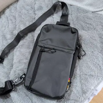 BERMAS 버마스 크로스 바디백