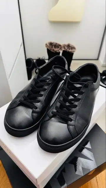 YOAR 스탠리 블랙 41 (26~27cm)