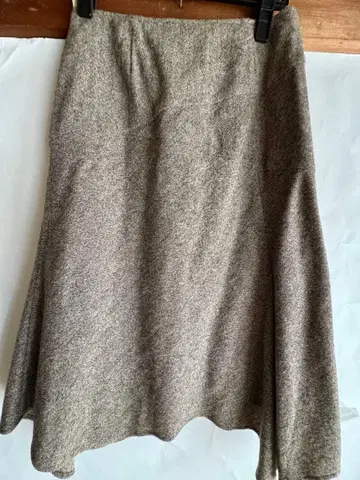 Natura 플레어 스커트 무릎 기장