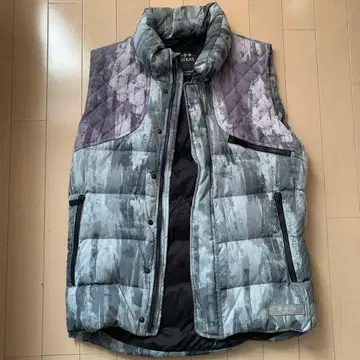 TATRAS 카모 무늬 다운 베스트