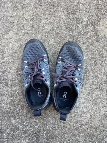 On Cloudsurfer Trail 트레일 러닝화 그레이