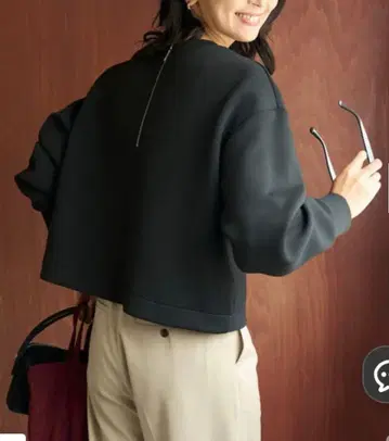 UNFILO 이번 시즌 [ 2WAY ] 뷰티 폼 저지 풀오버